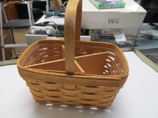 2001 Longaberger Basket and Divider - Will not be shipped - con 686