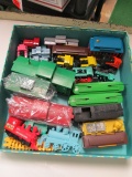 Box of Toy Trains - 3 American Flyer - con 672