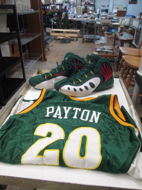 gary payton shoes green