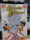 1973 Wonder Woman DC Comic - First with Nubia - con 672