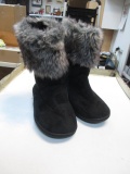 Women's Black Winter Boots  - Size M - con 476