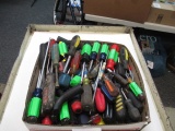 Assorted Screwdrivers - con 757
