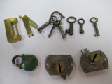 Vintage Keys and Locks con 686