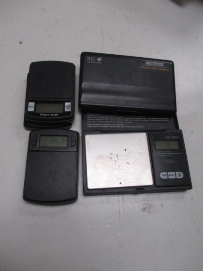 Lot of Digital Scales - con 634