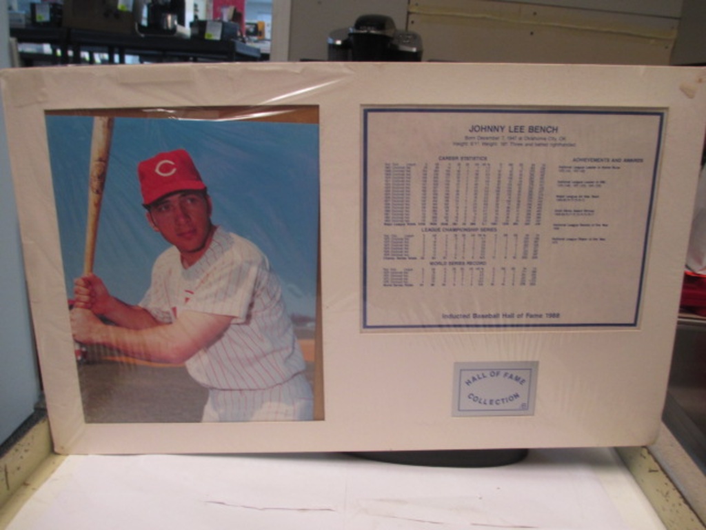 Lot Johnny Bench Hall Of Fame Photo And Stats No Ship Con 686