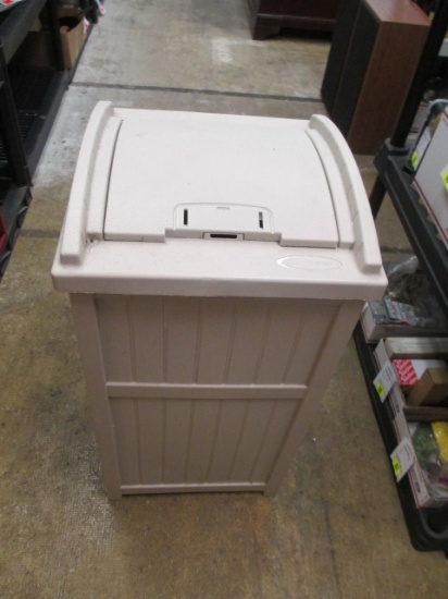 Suncast Patio Trashcan -- Will not be shipped - con 699