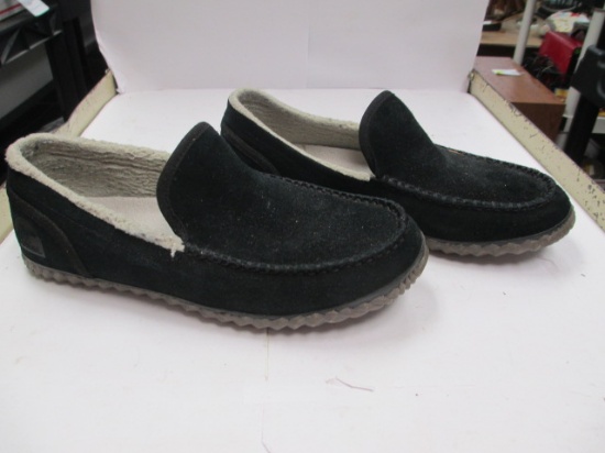 Pair of new Slippers - Size 10 - con 583