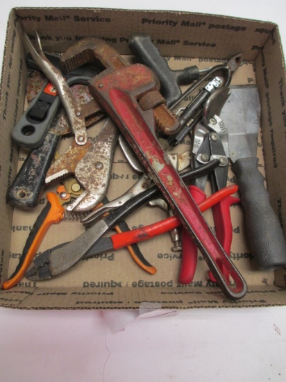 Assorted Hand Tools - con 757