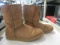 Women's Size 8  UGG Boots - con 468