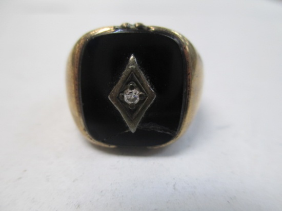 10k Gold Ring - Onyx - Cracked - with Diamond - size 10 - con 6