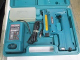 Makita Staple Gun Set with Charger - Will not be shipped -con 476