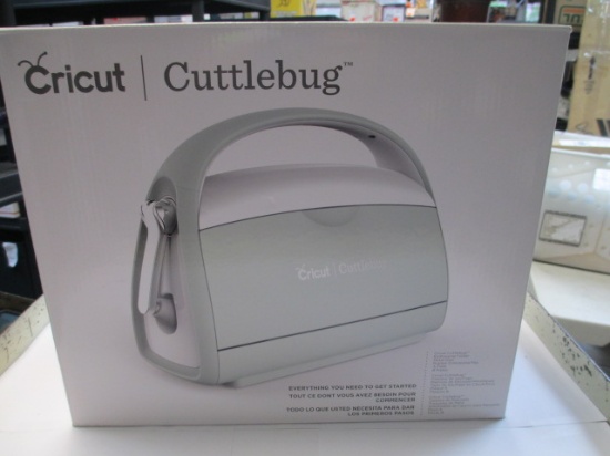 New Circuit Cuttlebug Machine - con 12