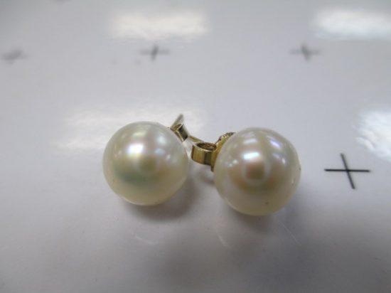 14k Gold and Pearl Stud Earrings - con 668