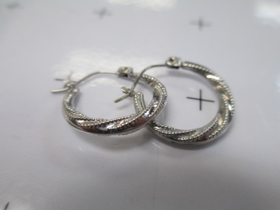 14k White Gold Hoop Earrings - con 668