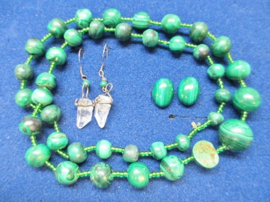 Malachite Necklace and 2 Pair of Matching Earrings - con 748