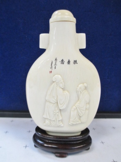 Snuff Bottle with Stand - China - con 748