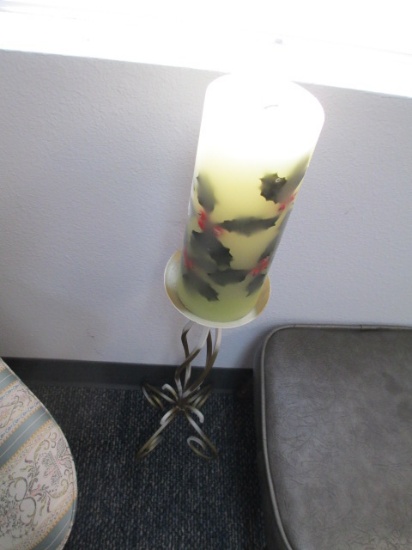 Holly Candle and Stand - Will not be shipped - con 750