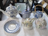 5 Vintage Teapots - Will not be shipped - con 672