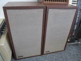 Pair of Speakers by Advent - 26x14.5x11.5 - Vintage - Will not be shipped - con 476