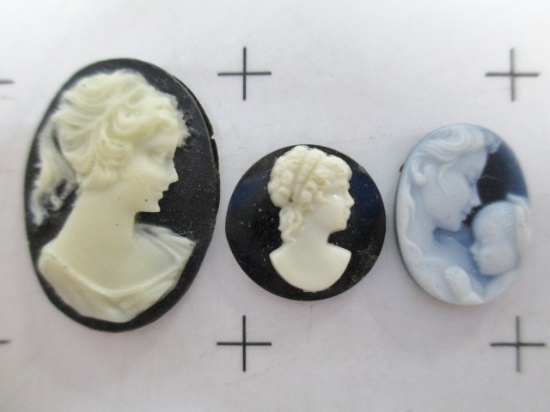 Three Italian Carved Cameos From Pawn - con 583