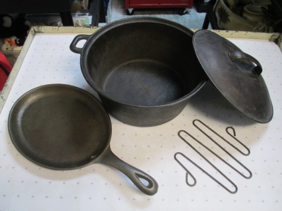 Cast-Iron Dutch Oven and Frying Pan - con 757