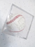 Autographed Mariners Baseball - con 346