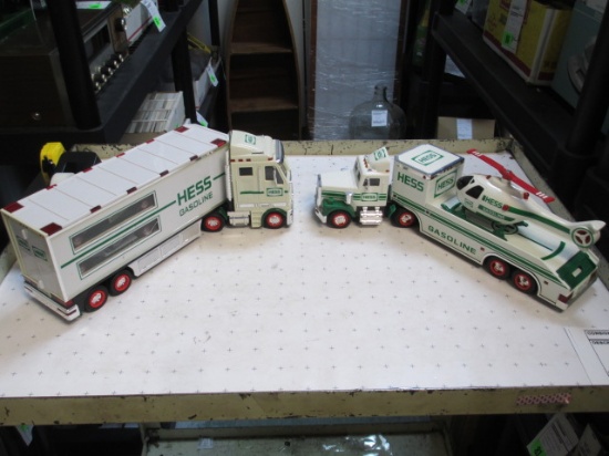Two Collectible Hess Trucks - New in Box - con 39