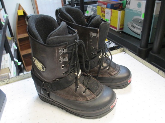 Vans Snow Boot - 5:10 Size 9m - Will not be shipped - con 476