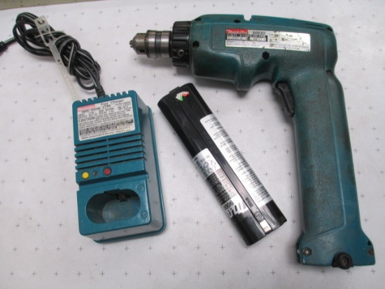 Makita driver and Charger - Works - con 1503