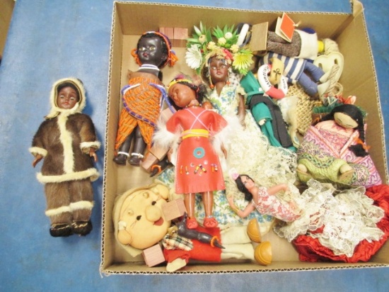 Large Box of Small Dolls - con 583