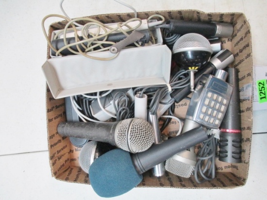 Lot of Microphones - con 803