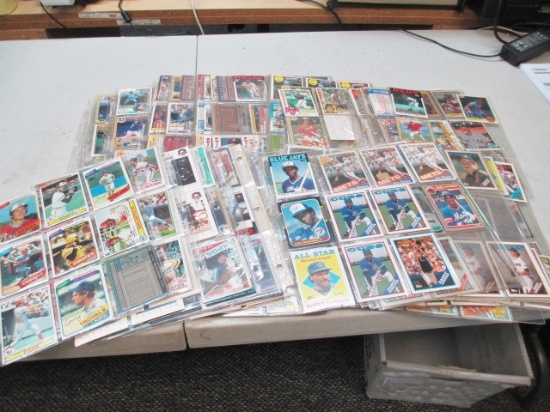 Lot of 70's 80's Baseball Cards - con 803