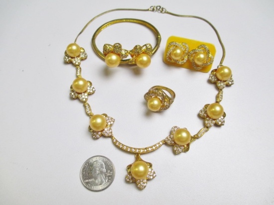 Vintage Jewelry - con 668