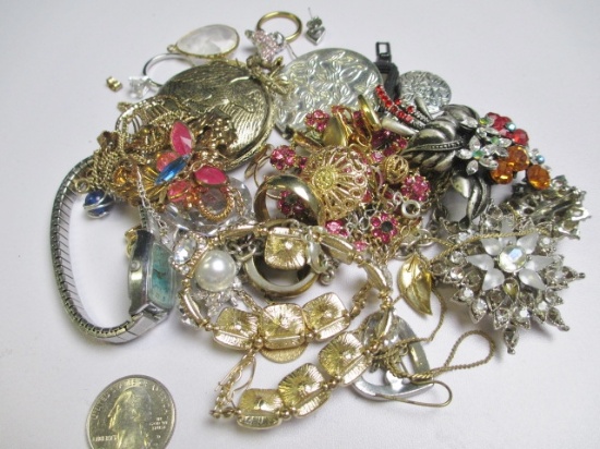 Jewelry - con 668