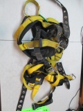 Safety Harness Lot - con 666