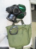 Gas Mask with Green and Clear Lenses - M40 Series - con 317
