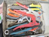 Assorted Hand Tools - con 802