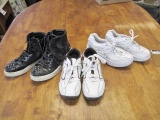 3 Pairs of Shoes - con 317