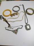 Vintage Jewelry- con 668