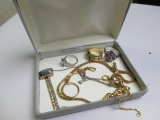 Vintage Jewelry Box and Contents - con 668