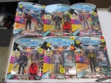 6 Assorted New Star Trek The New Generation Figures and Accessories - con 555