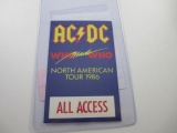 1986 AC/DC Tour All Access Pass - con 346