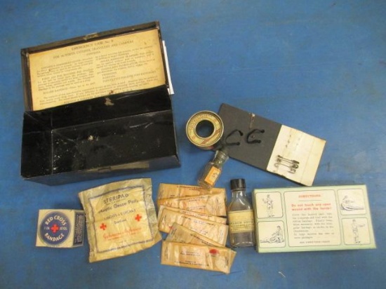 Antique Auto First Aid Kit - con 827