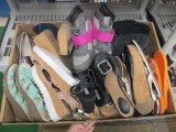 Large Lot of Women's Sandals, Flip Flops and More - Size 8 - con 793