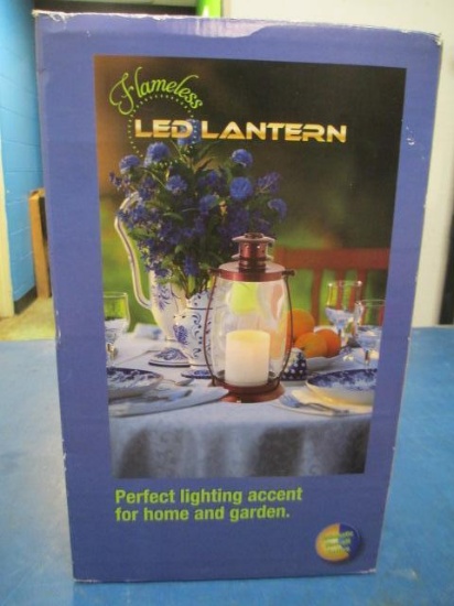 New Flameless LED Lantern - New - con 810