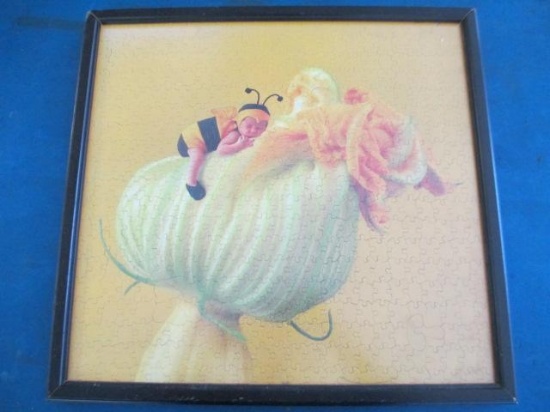 Framed Puzzle Art Sleeping Baby Bee by "Anne Geddes" 20"x19" - con 847