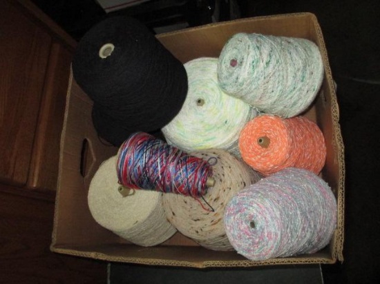 Large Lot of Knitting Yarn - con 803