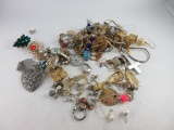 Assorted Tangled Piece Jewelry - con 668
