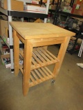 Roll Around Table - 24x20x33 - will not ship -con 757