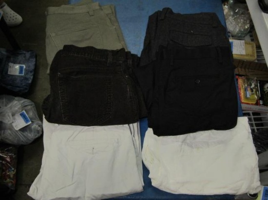 Six Pairs of Men's Pants Banana Republic - Size 32 - con 868